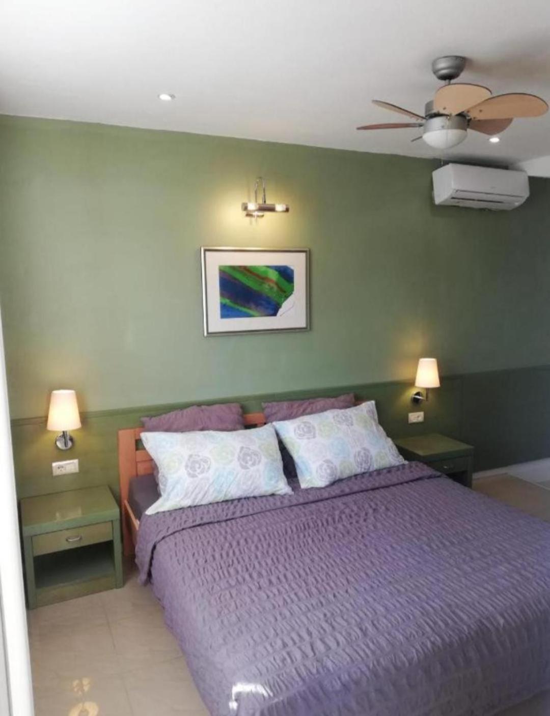 3 * Makarska